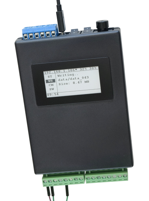 Finished device writing signals to a file